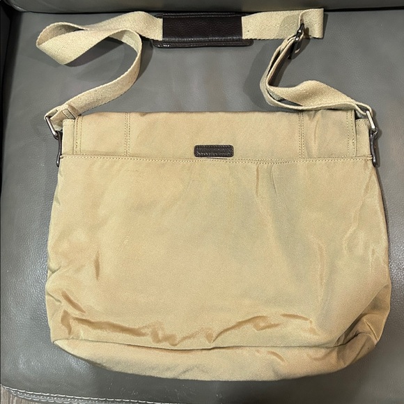 Banana Republic Messenger Bag 17x13 - Picture 3 of 10